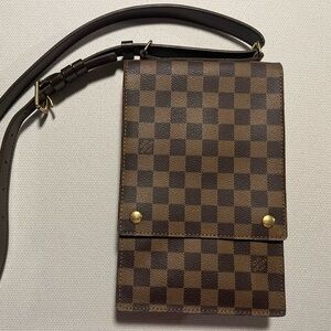 Louis Vuitton crossbody